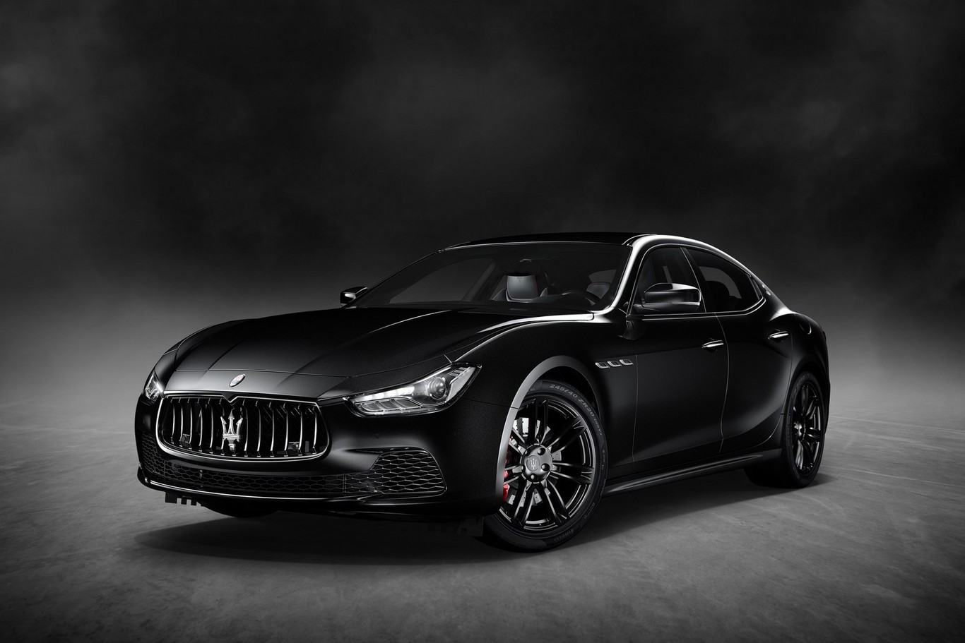 Maserati presenta en Nueva York el Ghibli Nerissimo Black Edition