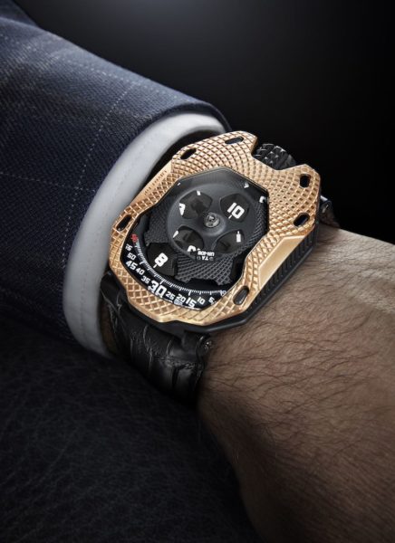 urwerk-ur-105-ta-raging-gold-2