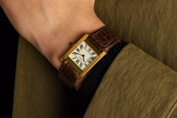Cartier Tank: un siglo de elegancia en la muñeca